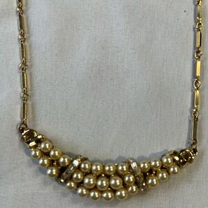 Vintage 60’s Elegant Gold Pearl Necklace